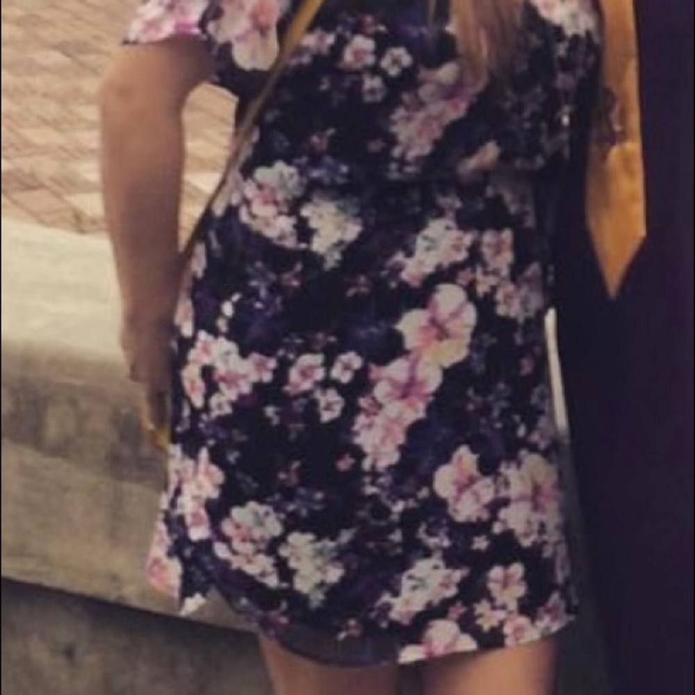 Express flowy floral dress. Size small.